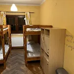 50 People Bis Apartment