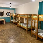 50 People Bis Apartment
