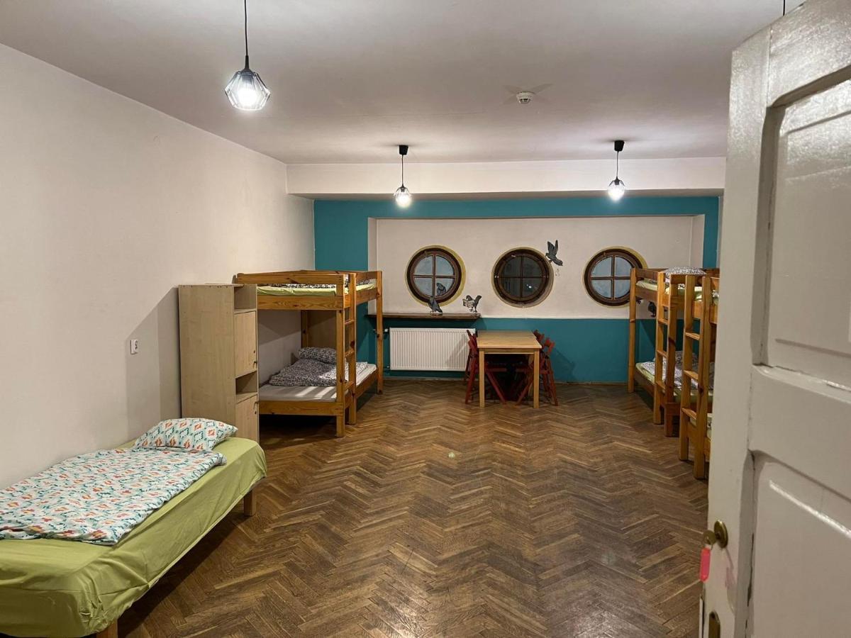 Apartment 50 People Bis Krakau